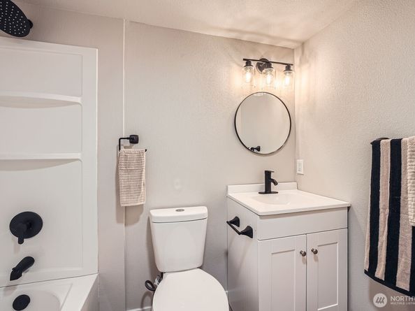 9223 S 38th Avenue, Seattle WA 98118