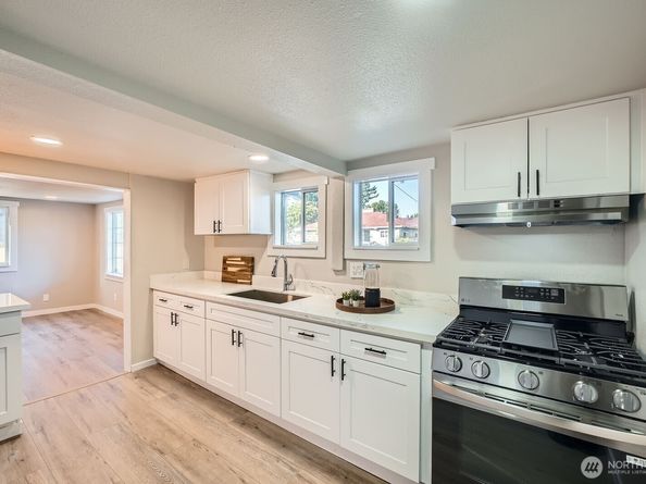 9223 S 38th Avenue, Seattle WA 98118