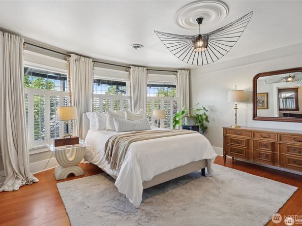 2233 2nd Avenue W, Seattle WA 98119