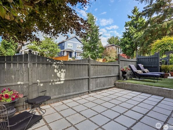 2233 2nd Avenue W, Seattle WA 98119