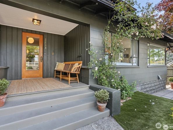 2233 2nd Avenue W, Seattle WA 98119