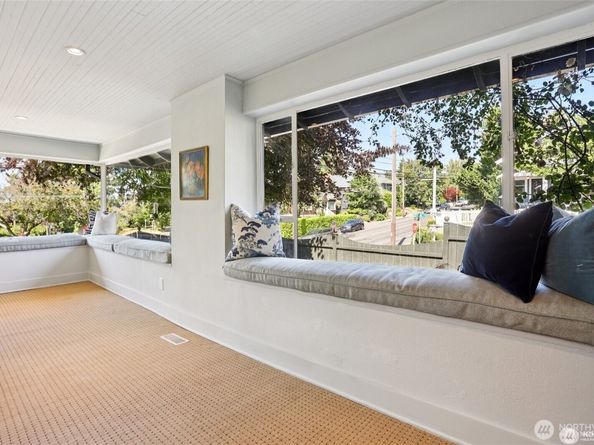 2233 2nd Avenue W, Seattle WA 98119