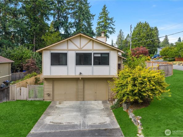 11503 Bartlett Avenue NE, Seattle WA 98125