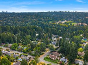 11503 Bartlett Avenue NE, Seattle WA 98125