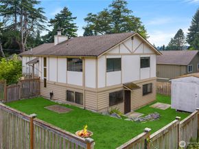 11503 Bartlett Avenue NE, Seattle WA 98125