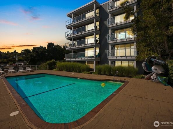 720 Lakeside Avenue S 404, Seattle WA 98144
