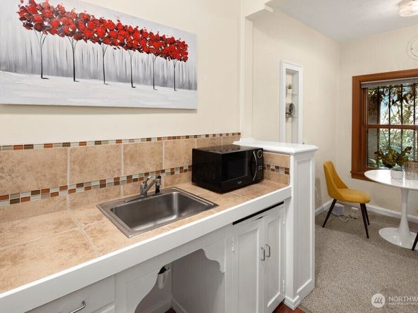 519 W Roy Street 112, Seattle WA 98119