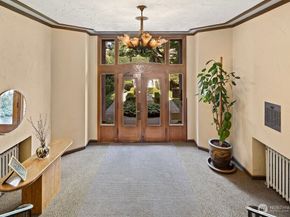 519 W Roy Street 112, Seattle WA 98119