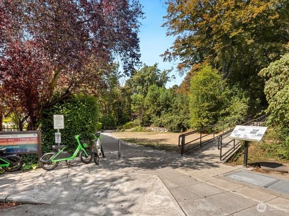 519 W Roy Street 112, Seattle WA 98119