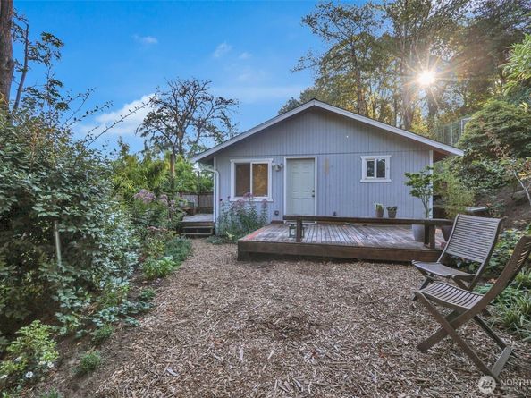 8725 10th Avenue S, Seattle WA 98108