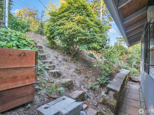 8725 10th Avenue S, Seattle WA 98108