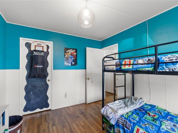 25916 18th Avenue S, Des Moines WA 98198