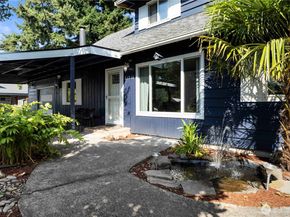 25916 18th Avenue S, Des Moines WA 98198