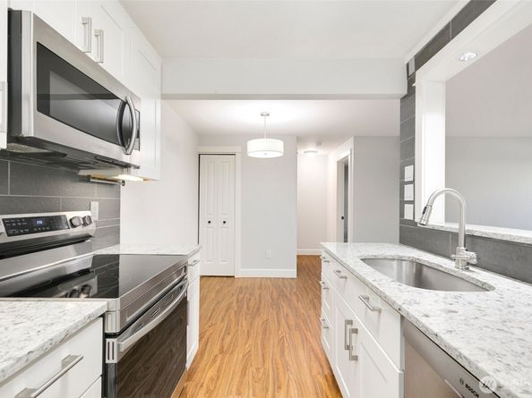 14200 NE 171st Street G106, Woodinville WA 98072