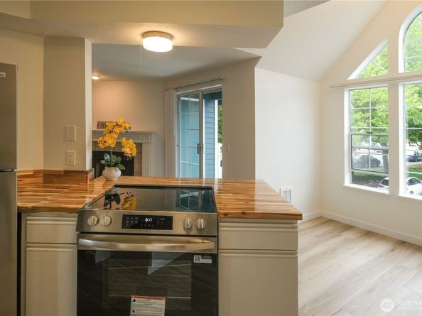 16419 Spruce Way A2, Lynnwood WA 98037