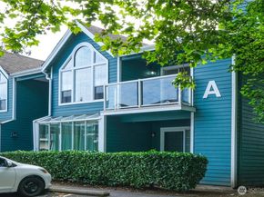 16419 Spruce Way A2, Lynnwood WA 98037