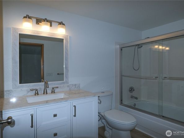 16419 Spruce Way A2, Lynnwood WA 98037