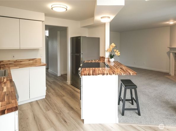 16419 Spruce Way A2, Lynnwood WA 98037