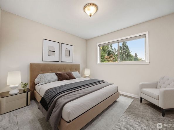 12516 SE 4th Place, Bellevue WA 98005