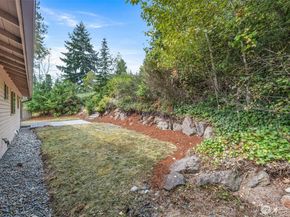 12516 SE 4th Place, Bellevue WA 98005
