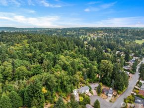 12516 SE 4th Place, Bellevue WA 98005
