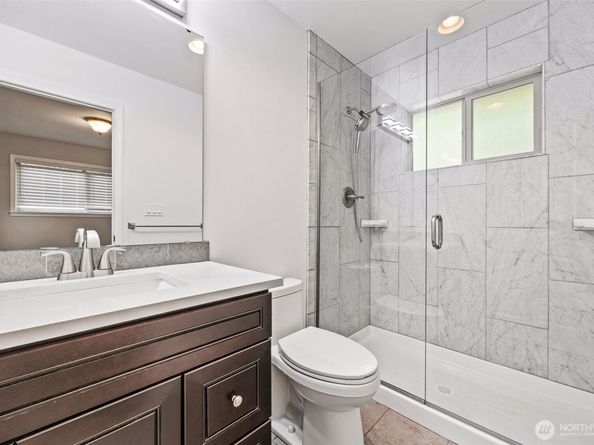 12516 SE 4th Place, Bellevue WA 98005