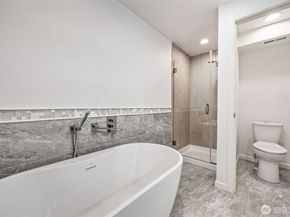 12516 SE 4th Place, Bellevue WA 98005
