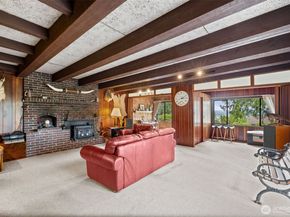 16023 35th Avenue NE, Lake Forest Park WA 98155
