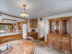 16023 35th Avenue NE, Lake Forest Park WA 98155
