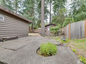 16023 35th Avenue NE, Lake Forest Park WA 98155