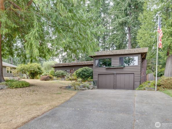 16023 35th Avenue NE, Lake Forest Park WA 98155