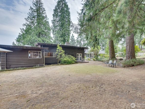 16023 35th Avenue NE, Lake Forest Park WA 98155