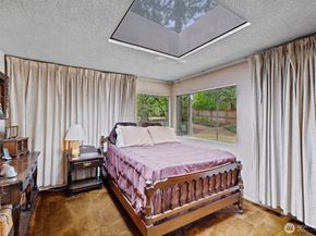 16023 35th Avenue NE, Lake Forest Park WA 98155