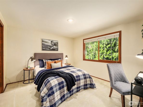 6701 214th Avenue NE, Redmond WA 98053