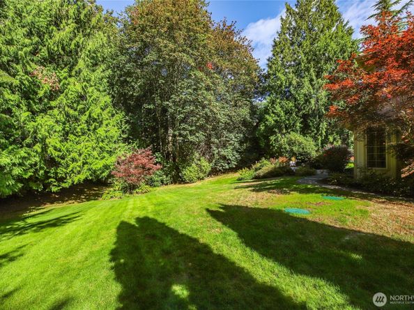6701 214th Avenue NE, Redmond WA 98053