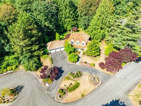 6701 214th Avenue NE, Redmond WA 98053