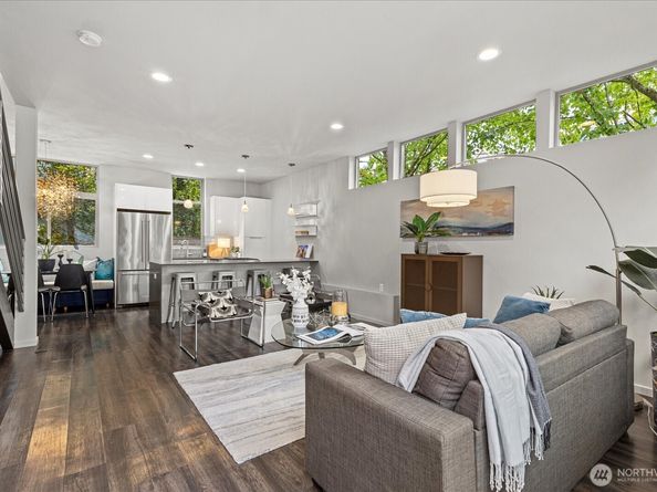 4300 SW Mills Street, Seattle WA 98136