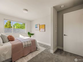 332 10th Avenue S, Kirkland WA 98033