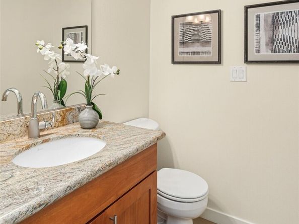 3208 81st Place SE D102, Mercer Island WA 98040