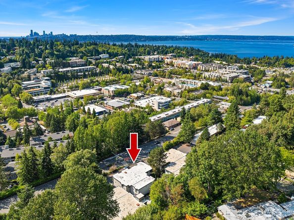 3208 81st Place SE D102, Mercer Island WA 98040