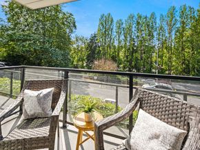 3208 81st Place SE D102, Mercer Island WA 98040