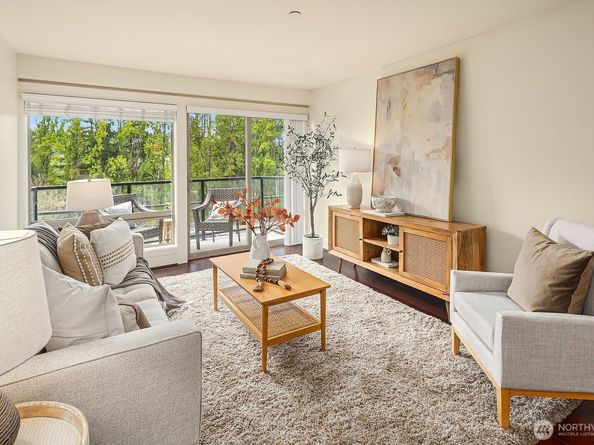 3208 81st Place SE D102, Mercer Island WA 98040
