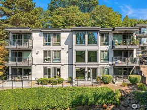 3208 81st Place SE D102, Mercer Island WA 98040