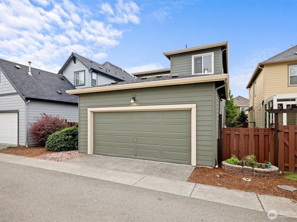 1576 14th Place NE, Issaquah WA 98029