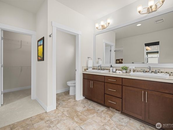 1576 14th Place NE, Issaquah WA 98029