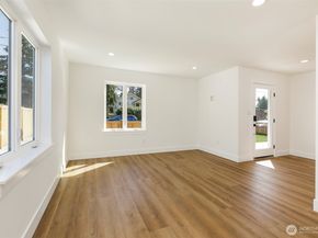 9253 6th Avenue NW, Seattle WA 98117