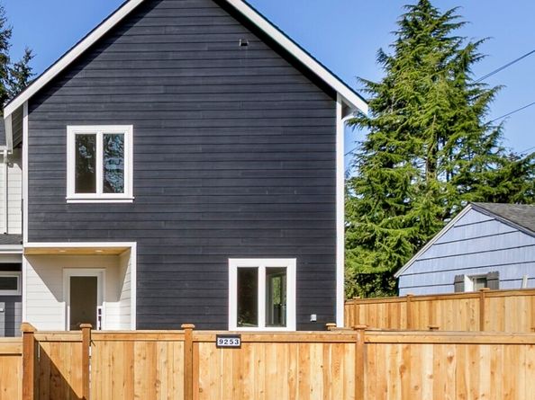 9253 6th Avenue NW, Seattle WA 98117