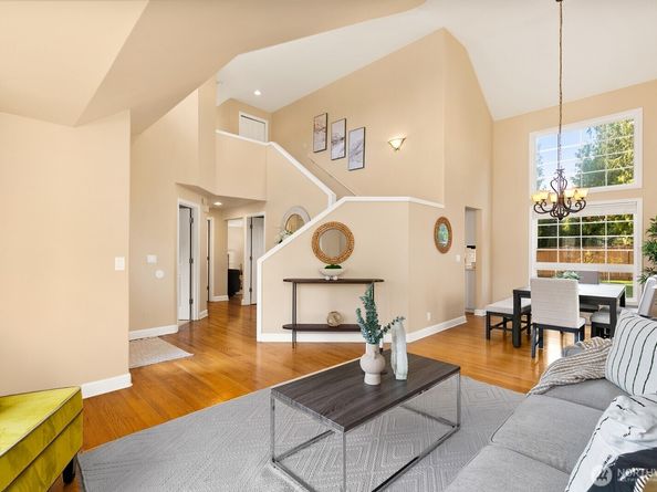 2427 233rd Place NE, Sammamish WA 98074