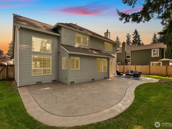 2427 233rd Place NE, Sammamish WA 98074