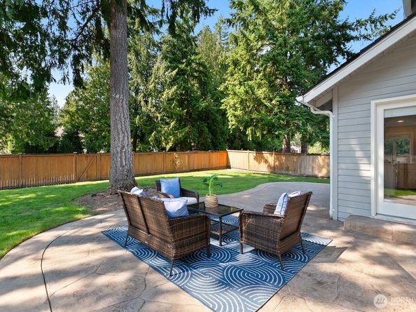 2427 233rd Place NE, Sammamish WA 98074